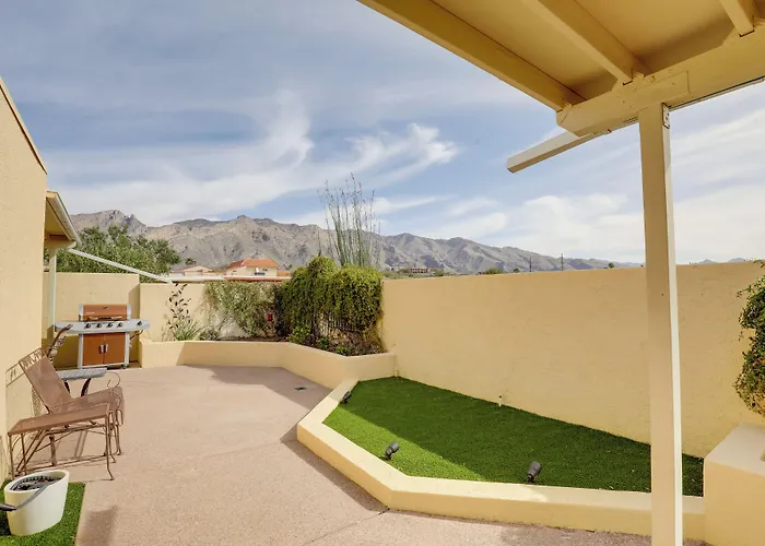 Tucson Townhome W/ Private Patio & Mtn Views!