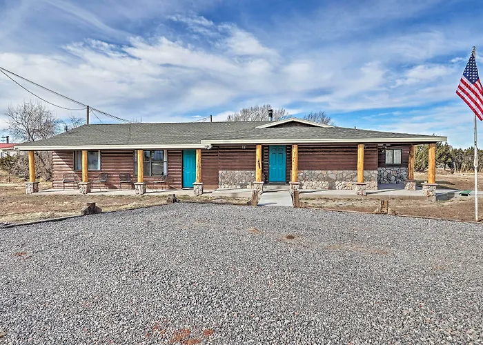 'The Eagar House' White Mountains Gem W/ Views!
