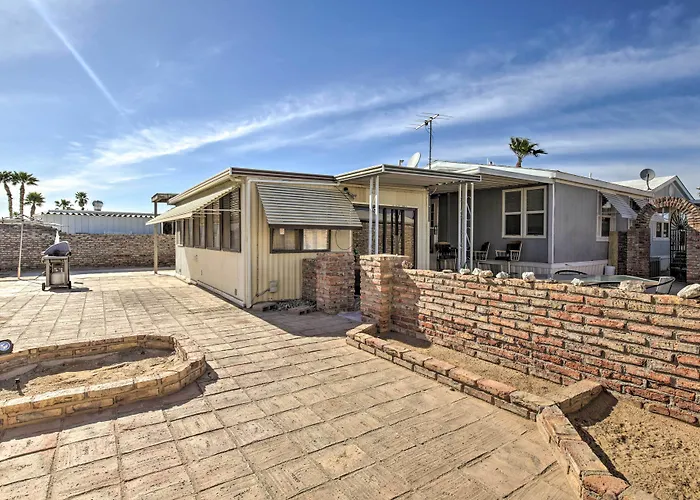 Cozy Yuma Retreat W/ Furnished Patio & Grill!