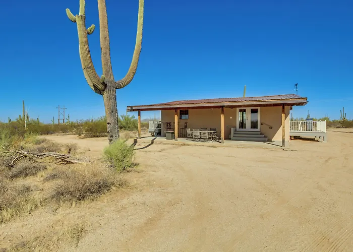 Secluded Marana Home W/ Viewing Decks + Privacy!