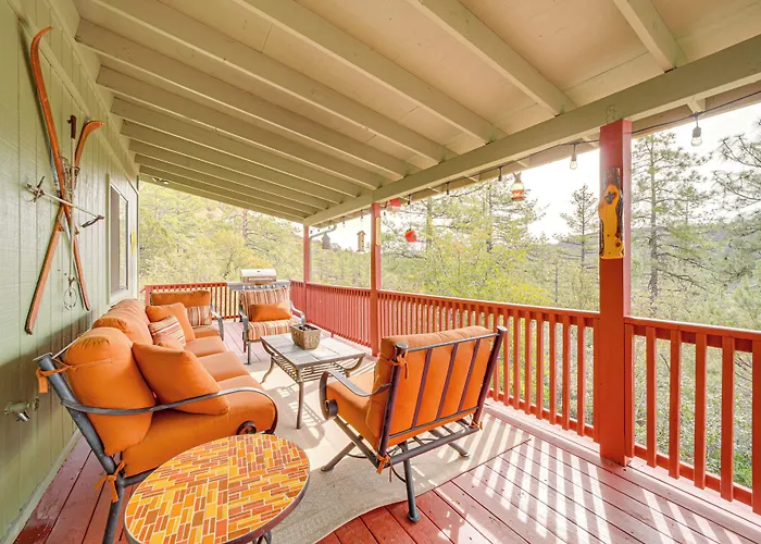 Strawberry Hideaway In The Pines W/ Hot Tub!