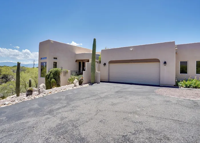 Updated Tucson Home W/ Panoramic Mtn Views & Pool!