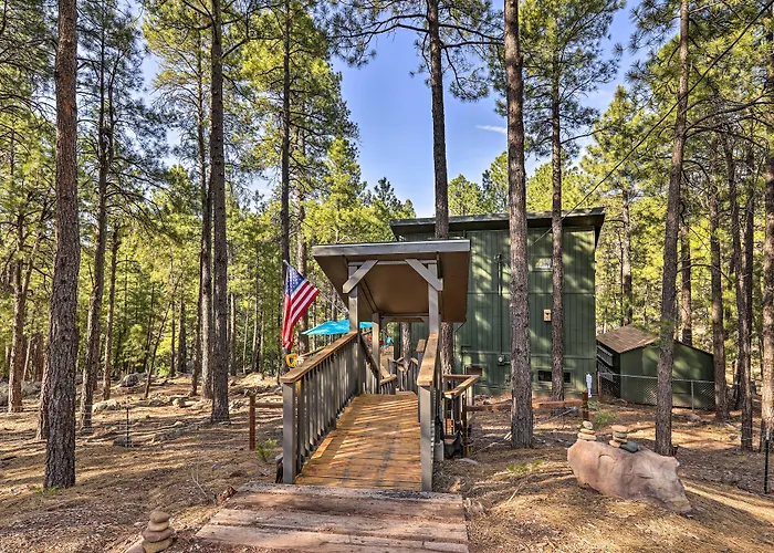 Woodsy Flagstaff Hideaway W/ Deck + Sunroom!