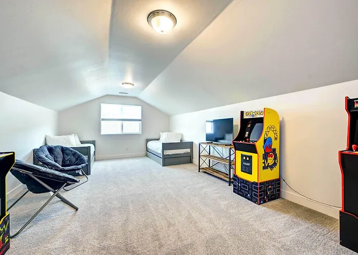 12 Mi To Dtwn Flagstaff: Spacious Bellemont Home!