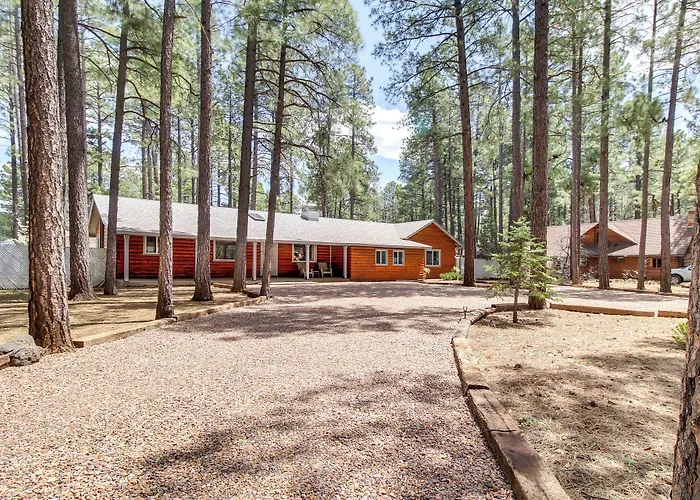 Pinetop-Lakeside Cabin, Walk To Woodland Lake Park