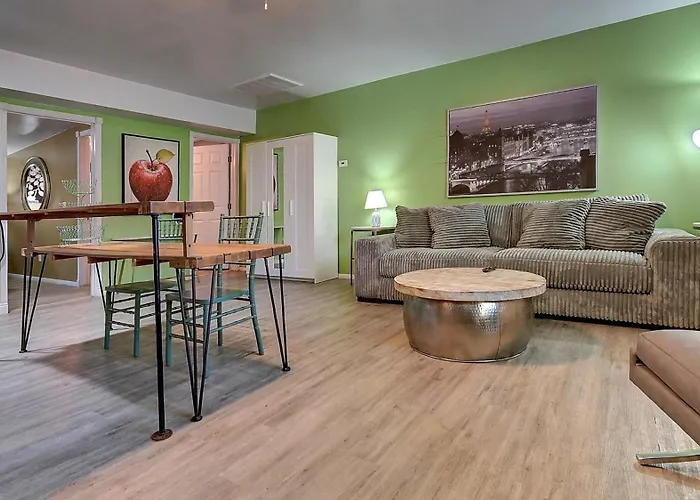 Stylish Mid Town Phoenix 1 Bdrm