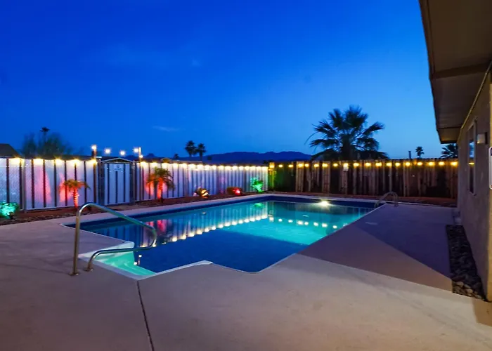 Havasu Hot Spot With A Heated Pool, Game Room & Fun