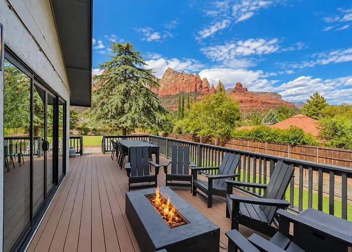 Uptown Sedona Retreat Wit Views And Hot Tub