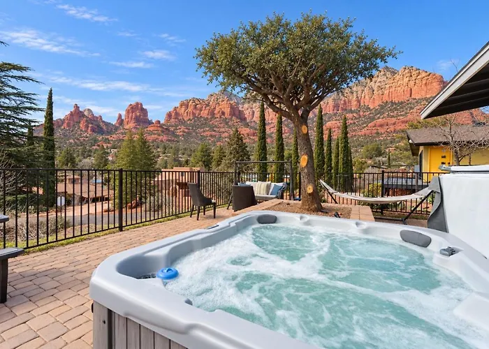 Heart Of Uptown Sedona With Epic Views Hottub Trails