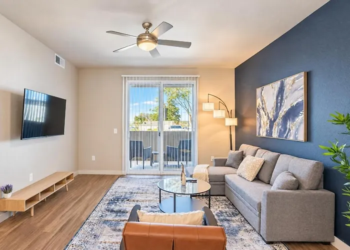Centrally Located Apt|Pool,Gym,W/D,Balcony,Parking
