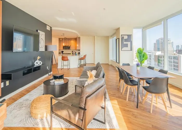 Modern Highrise Sanctuary, Gym, Pool, Prking, W-D, Golf