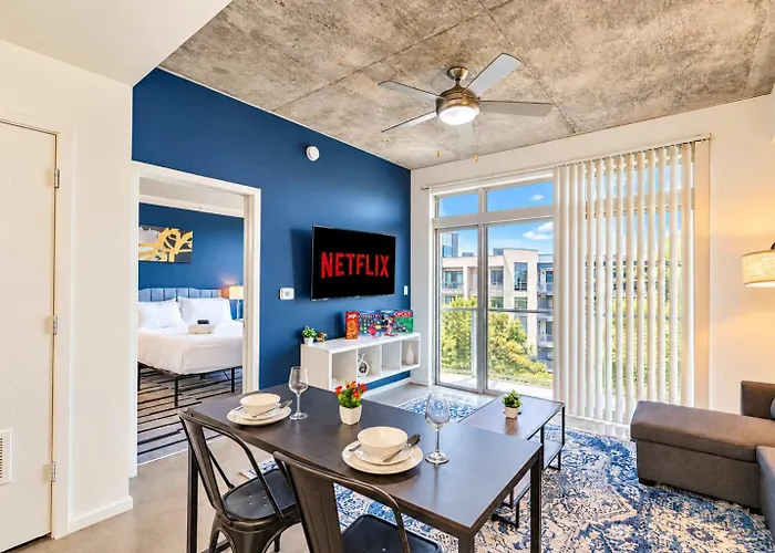 Lovely 1Bd - Central Downtown - Gym, Pool, Parking