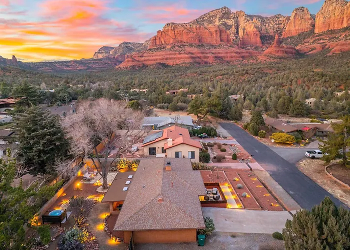 The Redrock Experience With Mtn Views & Hottub