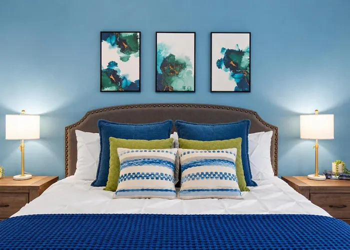 Near Mayo Clinic King Bed Heated Pool