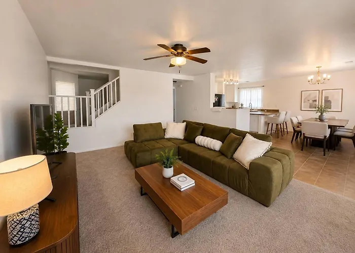 Spacious 5-Bedroom Maricopa Retreat Comfort And Convenience