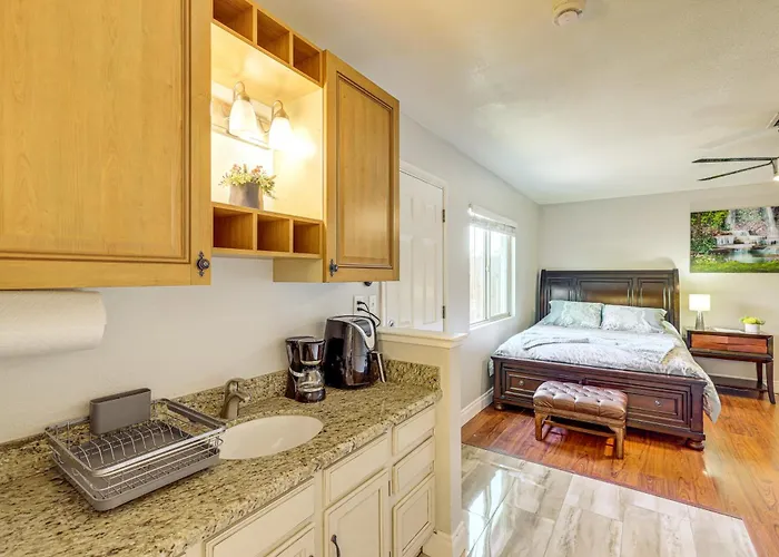 6 Mi To State Farm Stadium! Casita Escape W/ Yard