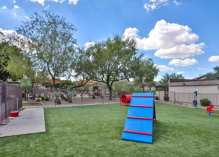 Resort-Style 1Br 4 Pools & Fitness, Free Parking