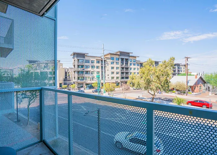 Luxury Stay At Dt Phx Balcony Pool Gym Parking Wd