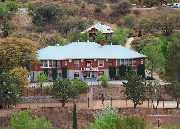 School House Inn Bed&Breakfast