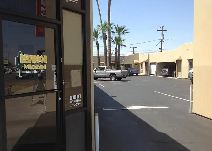 Redwood Motel