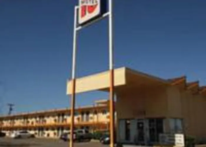 Motel 10