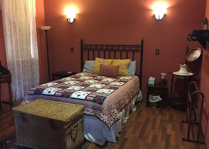 Virgil'S Corner B & B
