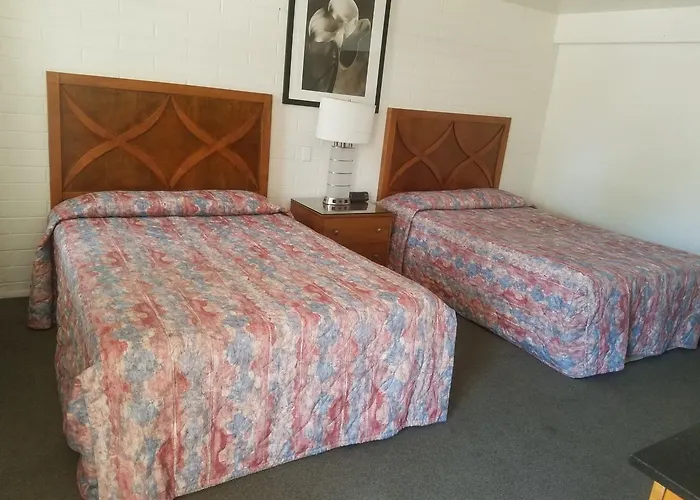 Cedar Motel