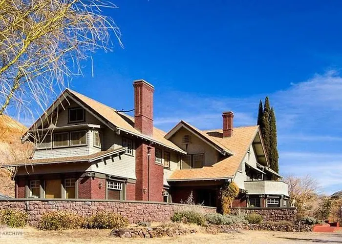 Greenway Manor