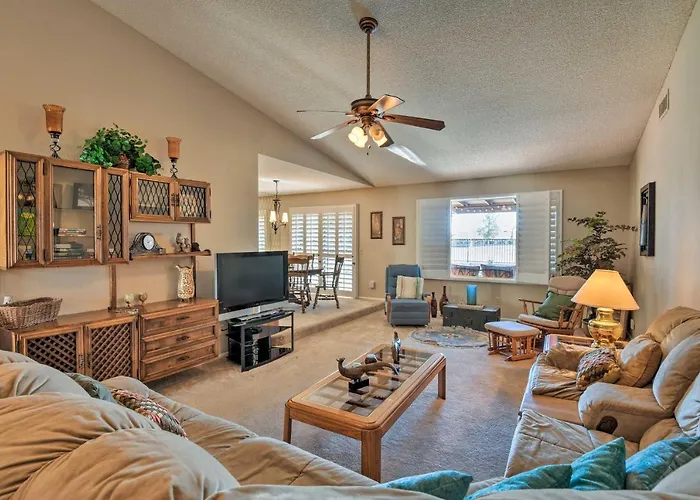 Golf, Hike & Suntan: Mesa Family Home W/ Yard