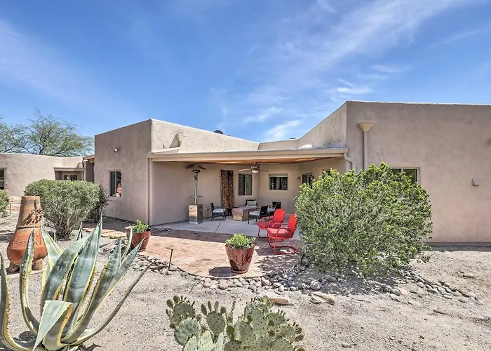 Tucson Home W/ Patio - Near Outdoor Adventure
