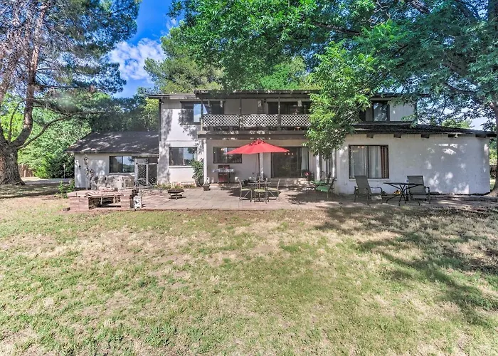 Patio & Yard: Dtwn Cottonwood Home!
