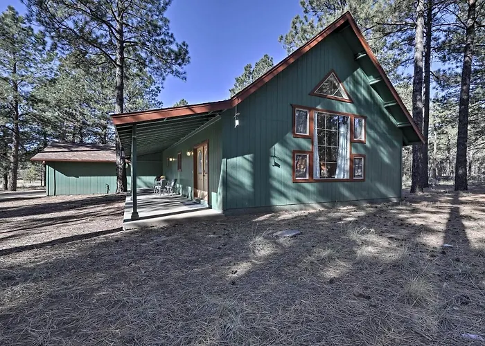 Family-Friendly Forested Home With Snow Play Area!