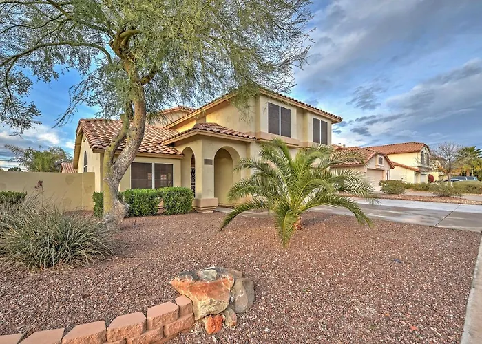 Hot Tub & Pool: Stunning Goodyear Home Near Lakes
