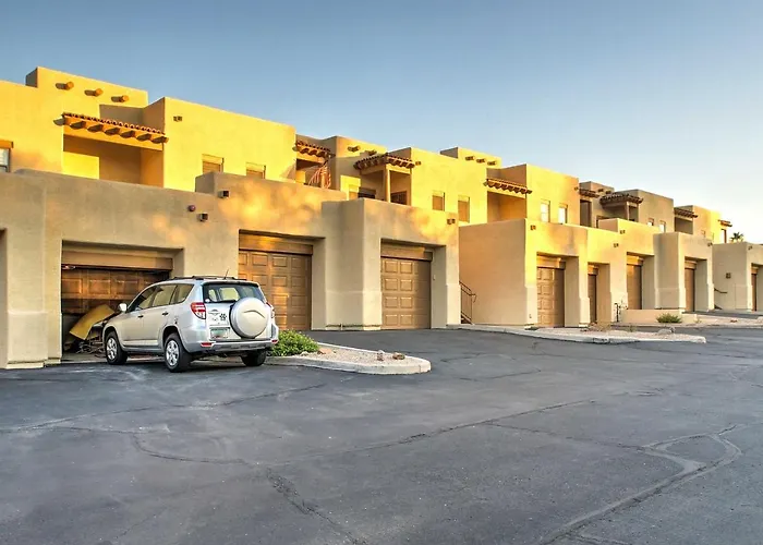 Lovely Condo W/ Balcony < 3 Miles To Parks + Golf!