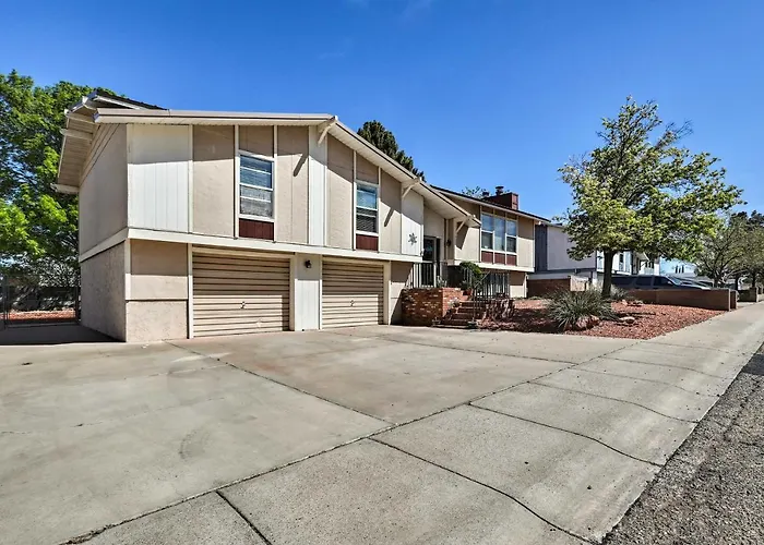 Walk To Rim View Trail: Page Home W/ Deck & Yard