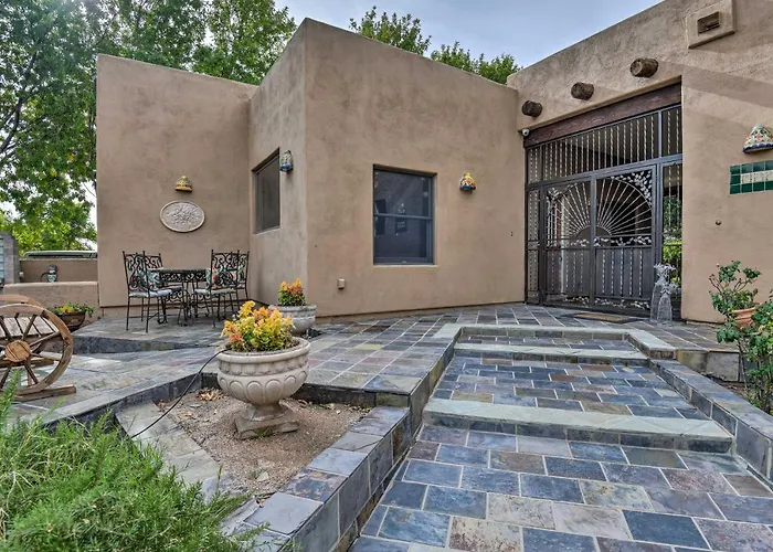 Rest Easy In Mesa! Home W/ Hot Tub & Shared Yard