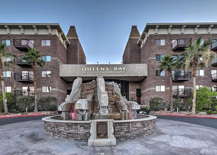 Lake Havasu Getaway W/ Golf Course & Lake Views!