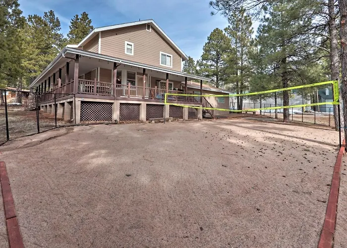 Sand Volleyball & Deck: Munds Park Getaway!