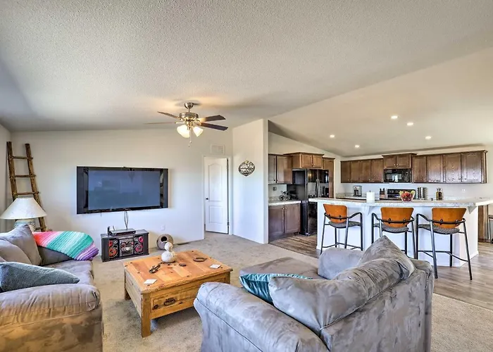 Desert Escape Off I-10 W/ Over 1 Enclosed Acre!