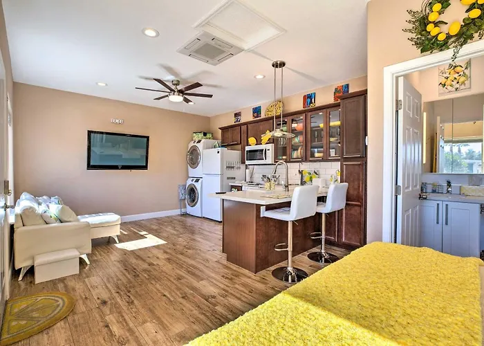 Modern Sun City Studio Near Deer Valley Golf